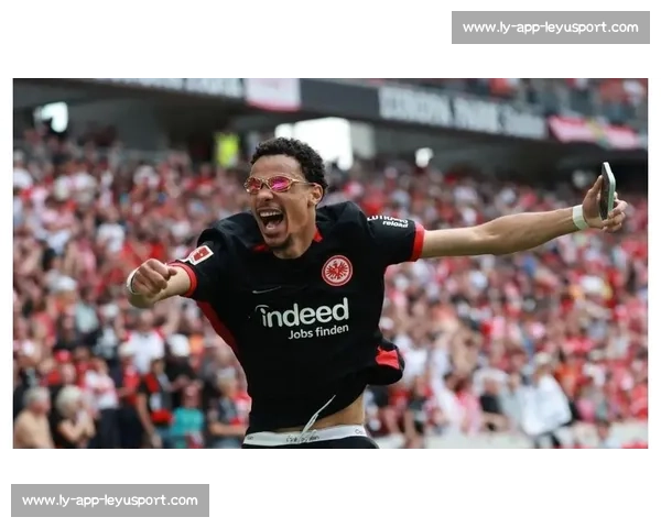 曼联加速求购埃基蒂克 法兰克福 1 亿欧要价成最大障碍