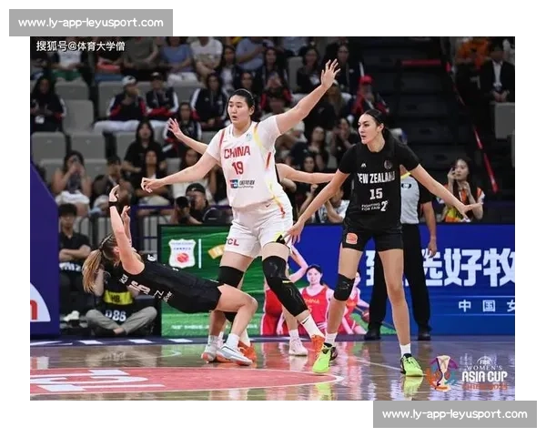 央视直击女篮中日对决：张子宇内线无解，宫鲁鸣战术显神威