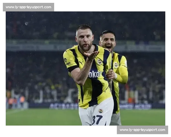 罗马诺确认!杜兰租借费内巴切交易达成,即将亮相伊斯坦布尔 罗马诺确认!杜兰租借费内巴切交易达成,即将亮相伊斯坦布尔