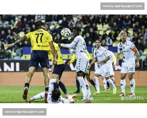 阿奎拉尼出任卡坦扎罗主帅,签约至 2027 年 阿奎拉尼出任卡坦扎罗主帅,签约至 2027 年