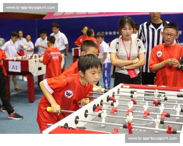 第七届蚌埠家庭文化季桌式足球亲子赛圆满落幕 百组家庭共享欢乐时光