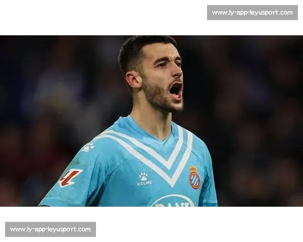 霍安 - 加西亚：巴萨新防线的沉默领袖